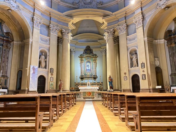 Church of Saint Peter Central nave of the Church of Saint Peter